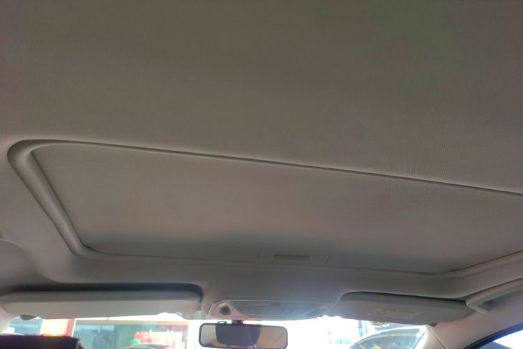 福特 福克斯 2017款 三厢 EcoBoost 125 手动超能风尚型智行版中控内饰22