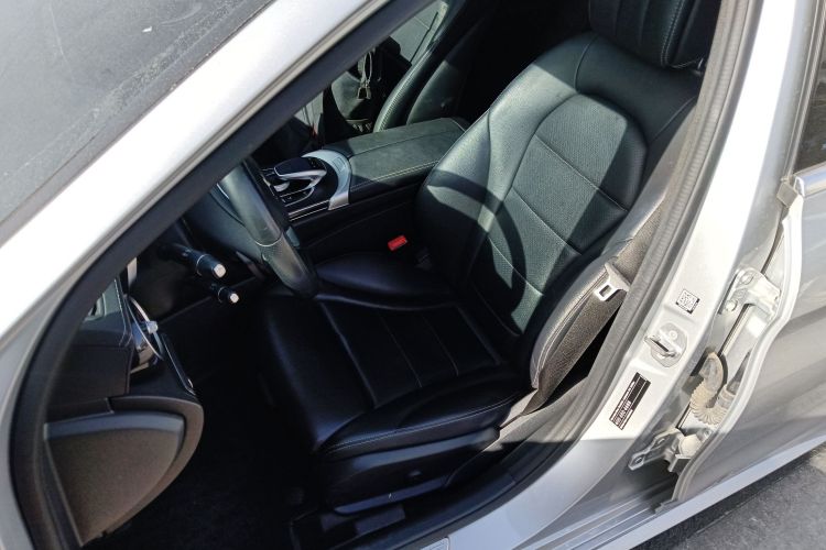 奔驰C级 2018款 C 200 L 运动版中控内饰19