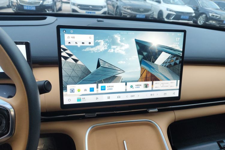 吉利银河 银河星舰7 EM-i 2025款 120km 领航版中控内饰16