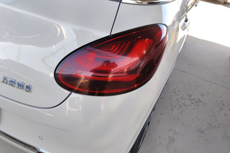 五菱汽车 五菱缤果 2024款 333km 悦享款车身外观9