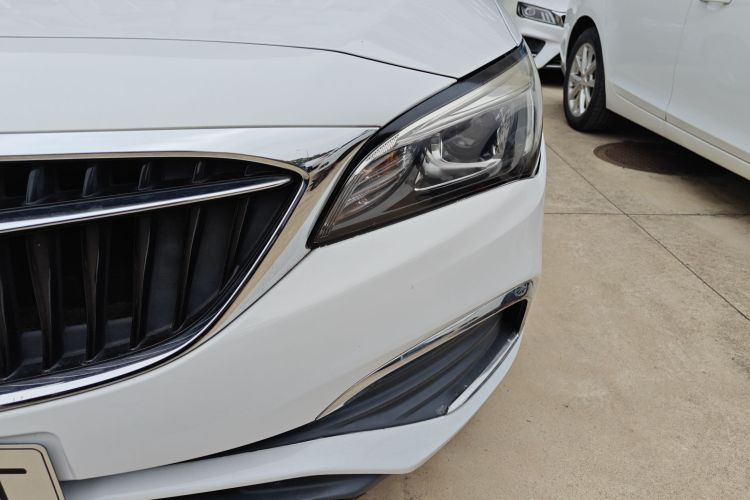 别克 威朗 2018款 三厢 15S 自动领先型局部细节36