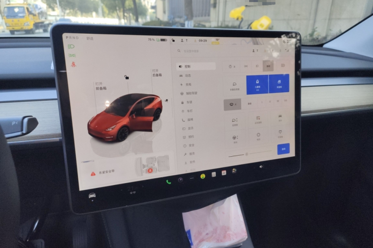 特斯拉 Model Y 2022款 改款 后轮驱动版中控内饰16