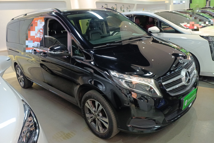 奔驰V级 2018款 V 260 领航版 国V车身外观6002