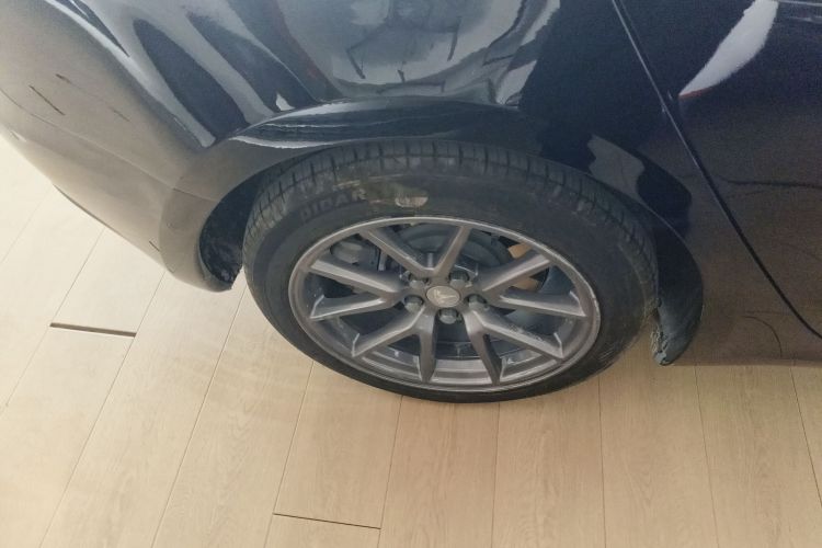 特斯拉 Model 3 2021款 标准续航后驱升级版 3D6车身外观6008