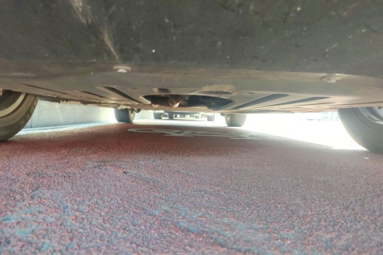 腾势D9 2024款 DM-i 980 四驱尊贵型局部细节9008