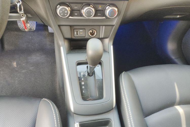 日产 轩逸 2022款 经典 1.6XE CVT舒适版中控内饰18