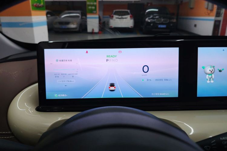 五菱汽车 五菱缤果 2024款 333km 灵犀互联款中控内饰14