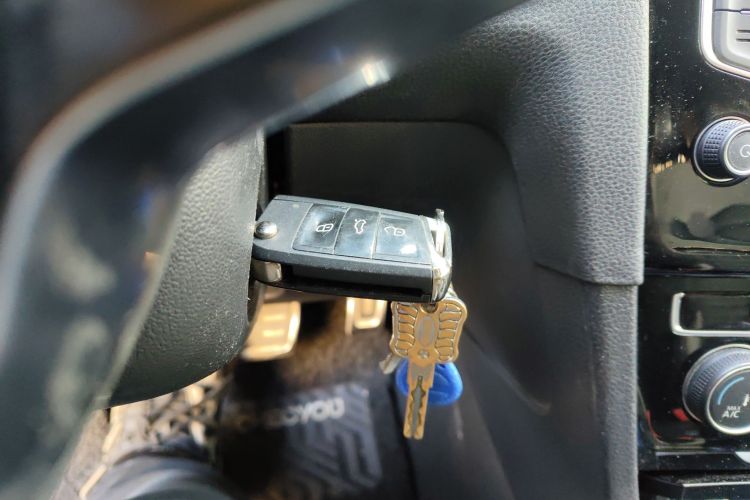 大众 高尔夫 2016款 1.4TSI 自动R-Line中控内饰11