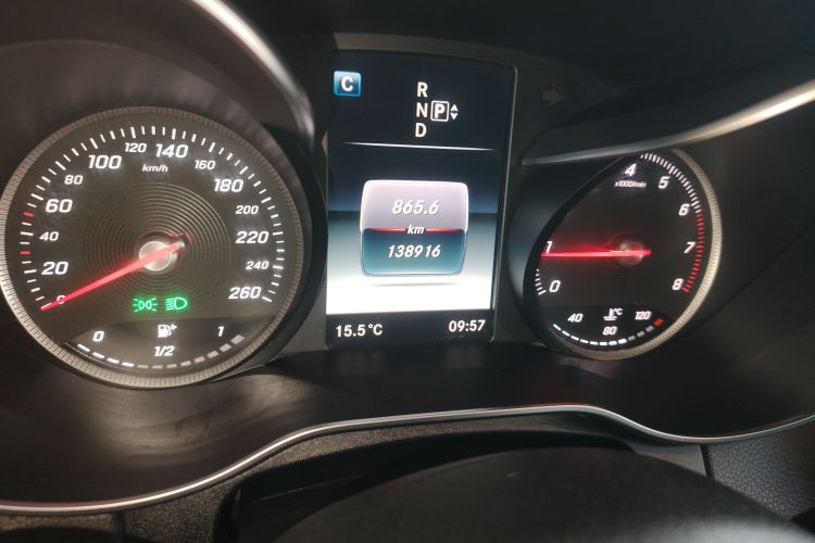 奔驰C级 2015款 C 200 L 运动型中控内饰14