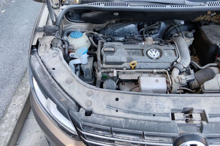 大众 途安 2015款 1.4T 手动舒适版5座局部细节9006