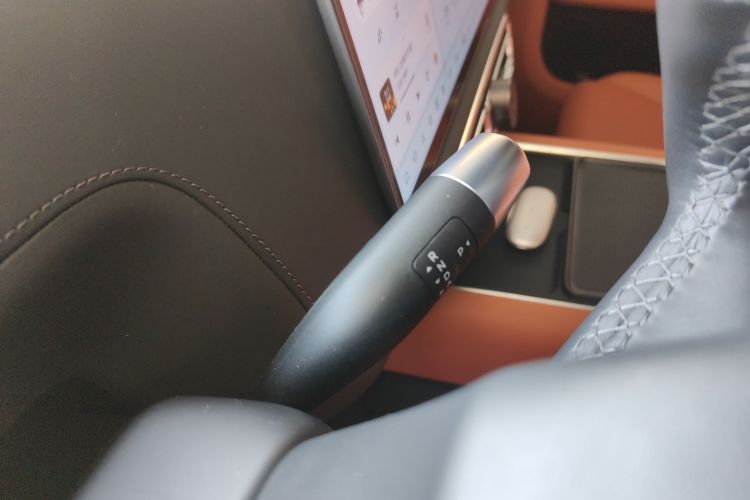 理想汽车 理想L9 2022款 Max中控内饰18