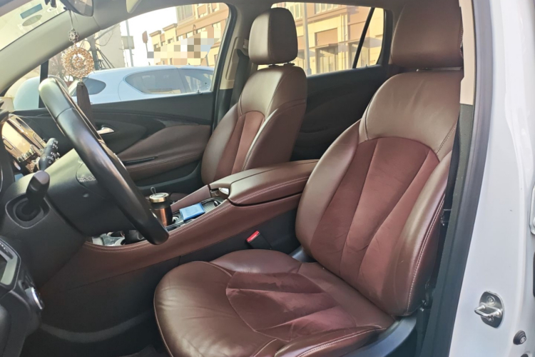 别克 昂科威 2016款 20T 两驱精英型中控内饰19