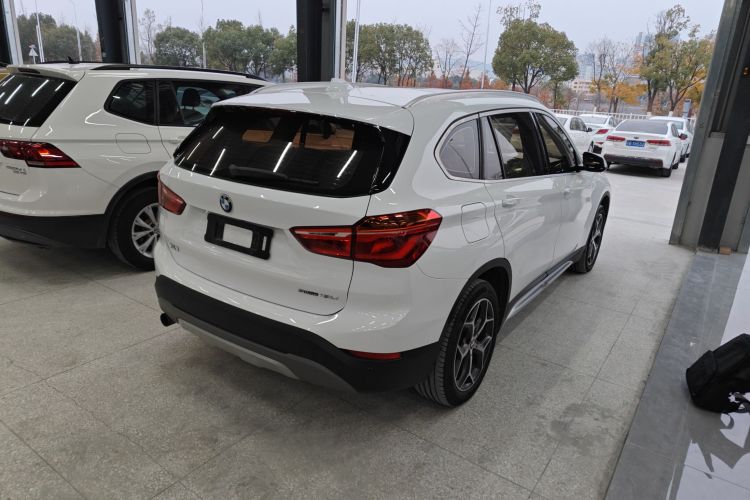 宝马X1 2019款 sDrive18Li 尊享型车身外观7