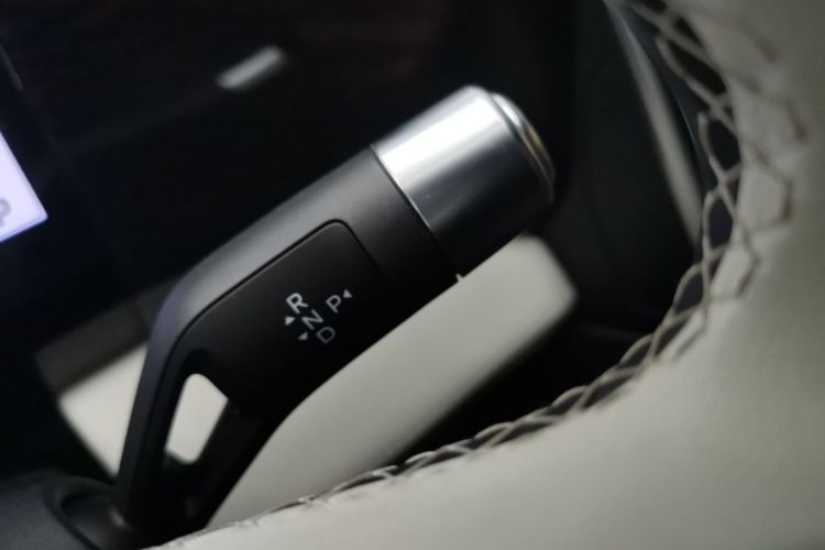 吉利银河 银河L7 2024款 1.5T 115km MAX  龙腾版中控内饰18