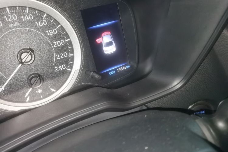 丰田 雷凌 2021款 185T CVT豪华版中控内饰15