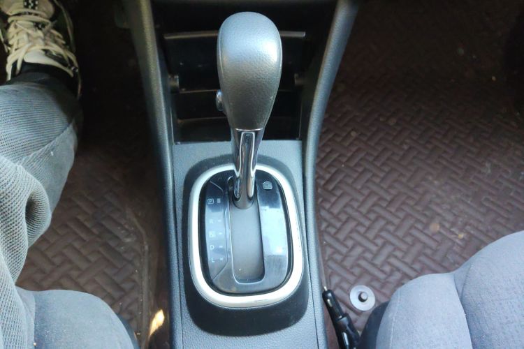 日产 轩逸 2018款 经典 1.6XE+ CVT领先版中控内饰18