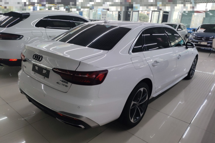 奥迪A4L 2023款 40 TFSI 时尚动感型车身外观6005