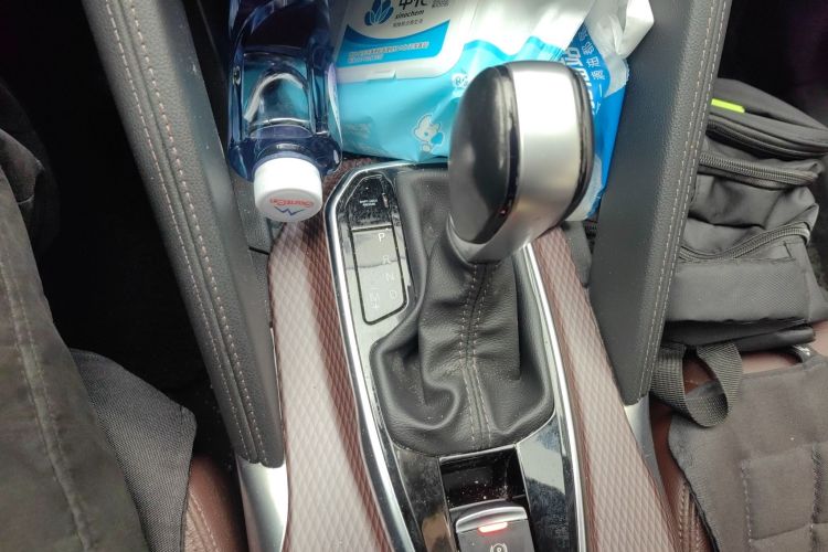 雷诺 科雷傲 2018款 2.0L 两驱120周年限量版中控内饰18