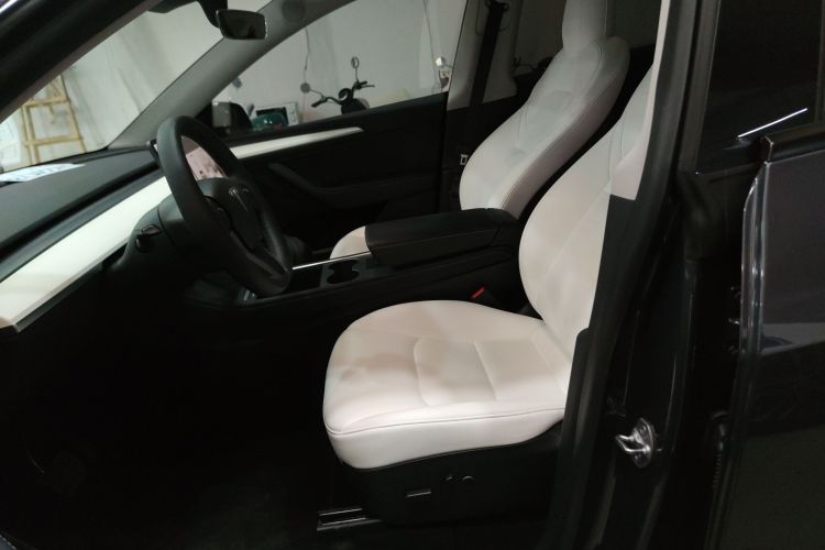 特斯拉 Model Y 2021款 长续航全轮驱动版 3D7中控内饰19