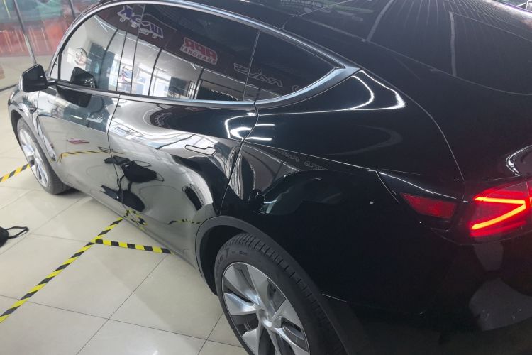 特斯拉 Model Y 2022款 改款 后轮驱动版车身外观6003