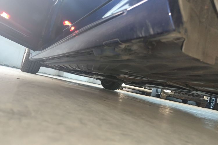 奔驰C级(进口) 2020款 改款 C 200 旅行轿车局部细节9002