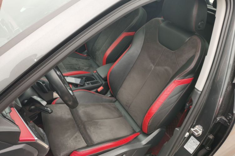 奥迪Q3 2019款 35 TFSI 时尚动感型中控内饰19