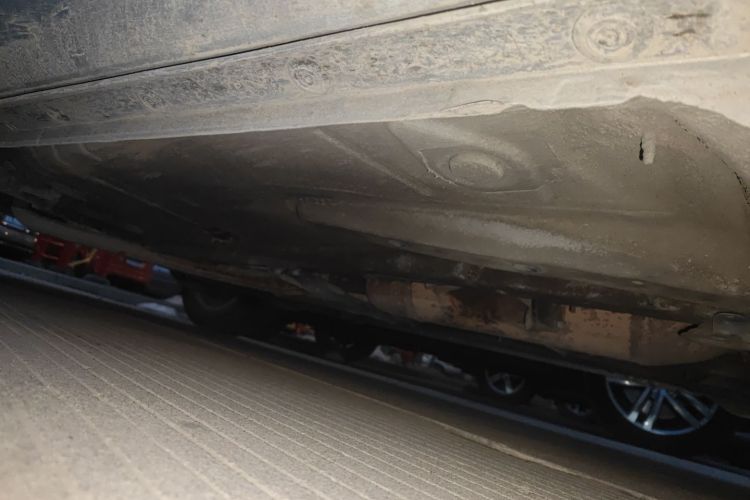 丰田 卡罗拉 2011款 1.6L 自动GL局部细节9001