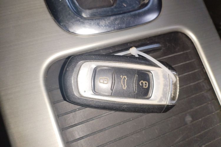 吉利汽车 帝豪GL 2017款 1.3T DCT尊贵型中控内饰7001