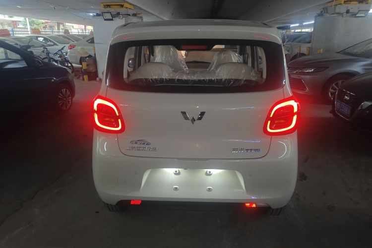 五菱汽车 宏光MINIEV 2025款 四门版 进阶款车身外观6