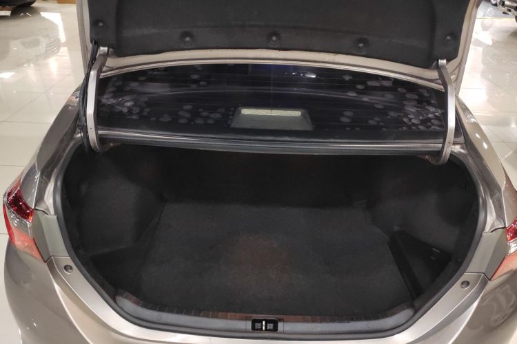 丰田 卡罗拉 2017款 改款 1.2T S-CVT GL局部细节23