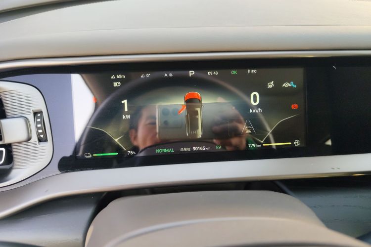 腾势D9 2022款 DM-i 970 四驱旗舰型局部细节14