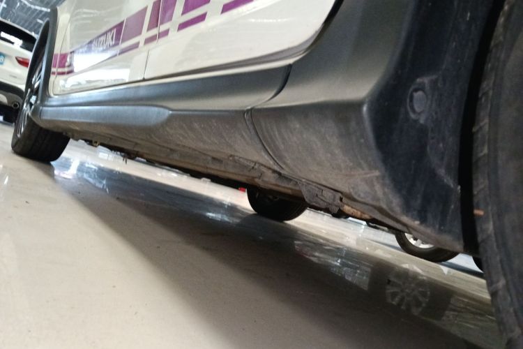 铃木 雨燕 2016款 1.5L 自动时尚型酷玩版局部细节9002