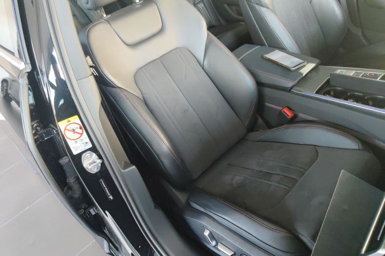 奥迪A6L 2024款 45 TFSI 臻选动感型局部细节41