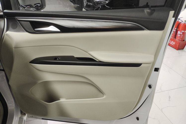 别克GL8 2020款 ES陆尊 653T 舒适型中控内饰42