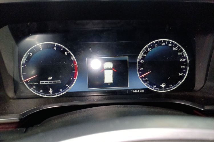 北京BJ40 2019款 PLUS 2.3T 自动四驱尊享版 国VI中控内饰14