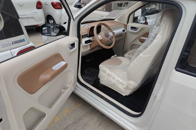 五菱汽车 宏光MINIEV 2024款 第三代 215km 青春版中控内饰20