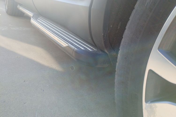 红旗HS5 2019款 2.0T 智联旗享四驱版局部细节9002