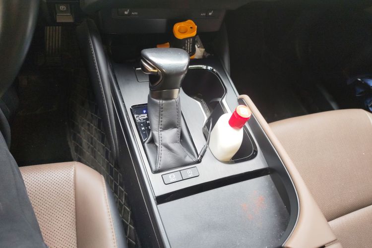 雷克萨斯ES 2022款 200 卓越版中控内饰18