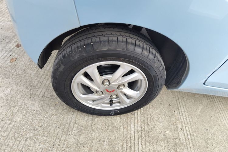 五菱汽车 宏光MINIEV 2020款 悦享款 磷酸铁锂车身外观6008