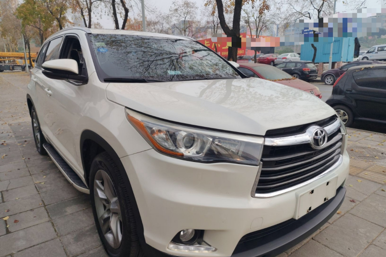 丰田 汉兰达 2015款 2.0T 四驱豪华版 7座车身外观3