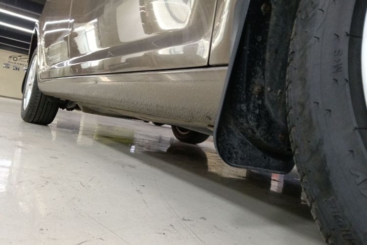 大众 途安 2015款 1.4T 手动风尚版5座局部细节9001