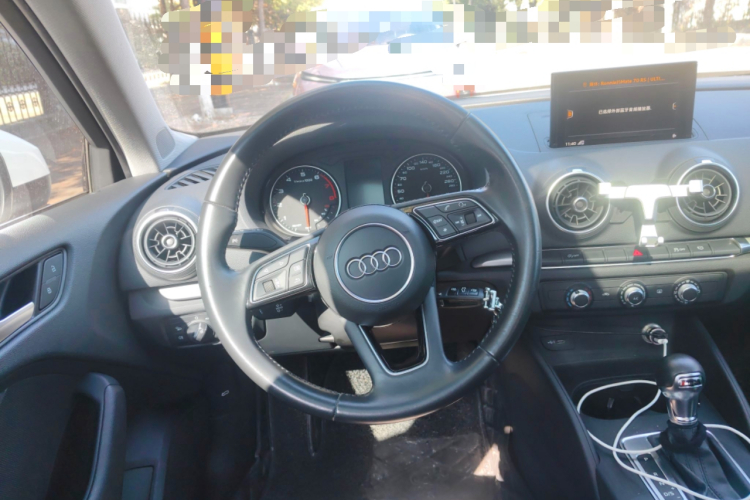 奥迪A3 2020款 改款 Sportback 35 TFSI 进取型 国VI中控内饰13