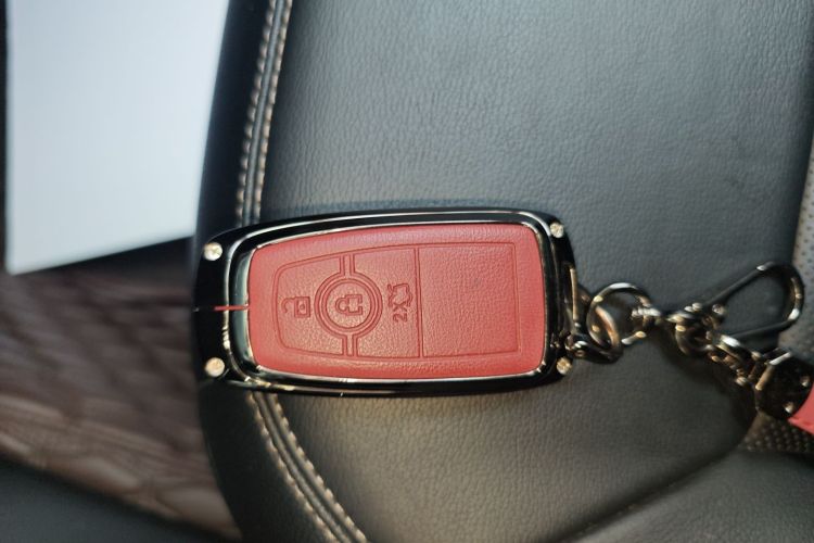 福特 探险者 2020款 EcoBoost 285 后驱风尚版 6座中控内饰11