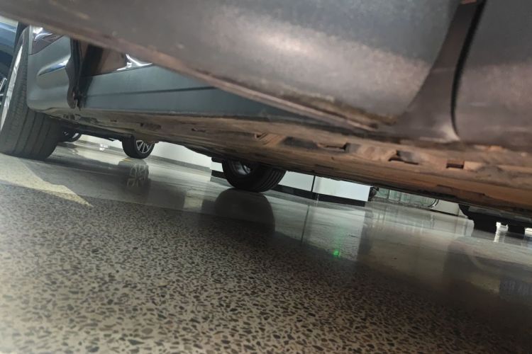 奔驰GLB 2020款 GLB 180 时尚型局部细节9001