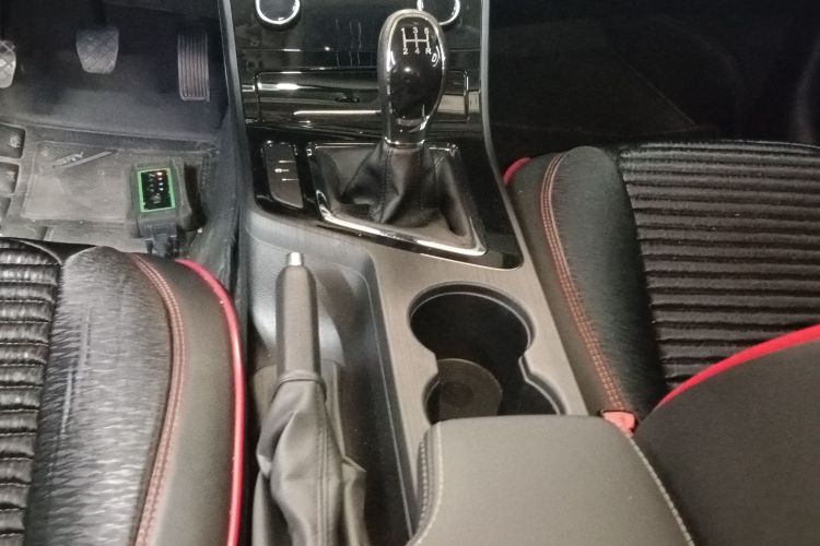 奇瑞 艾瑞泽5 2021款 PRO 1.5L 手动青春版中控内饰18