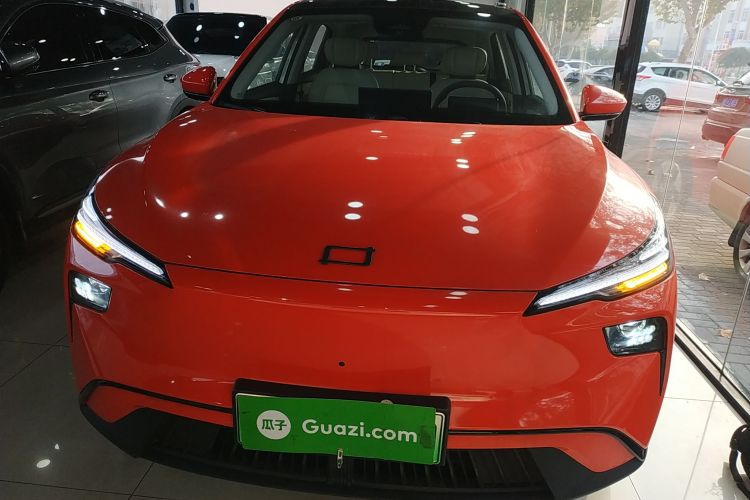 奔腾 悦意03 2025款 565km 臻享版车身外观2