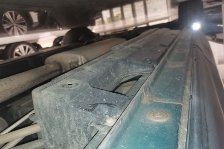 广汽传祺 传祺GS8 2022款 领航系列 2.0TGDI 两驱尊贵版（七座）局部细节9002