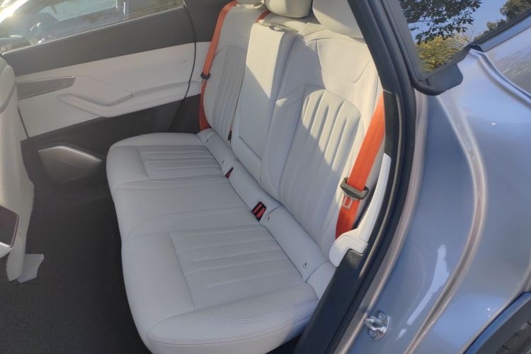 乐道L60 2024款 60kWh 后驱版中控内饰21