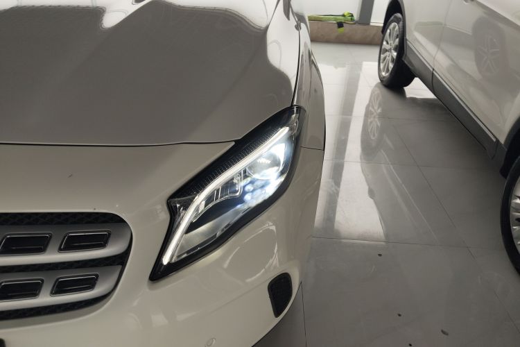 奔驰GLA 2017款 GLA 200 时尚型局部细节36