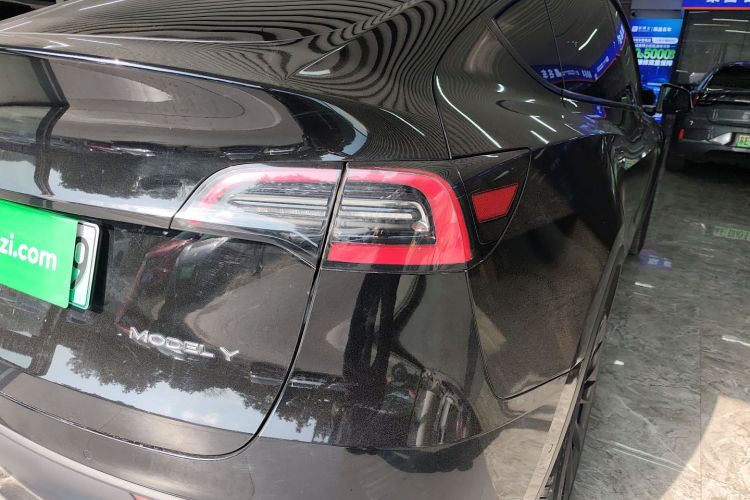 特斯拉 Model Y 2023款 长续航全轮驱动版车身外观6005